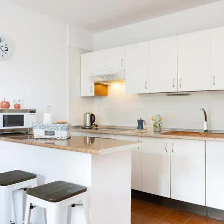 Home2book Soleil Americas Beach, Terrace 아파트 아로나
